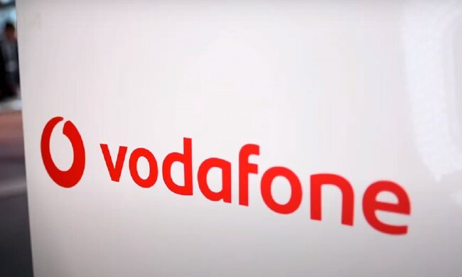 Vodafone дает абонентам три пакета услуг за 1 копейку. Фото: YouTube, скрин