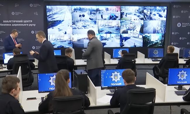 В ПриватБанке озаботились об удобстве оштрафованных водителей. Фото: скрин youtube