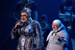 Верка Сердючка с мамой. Фото: скриншот YouTube-видео
