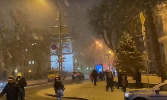 Минус 4 и мокрый снег: Украину атакует зима - синоптики ужаснули прогнозом погоды на сегодня