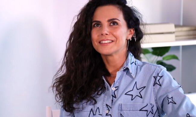 Настя Каменских.  Фото: скриншот YouTube-видео