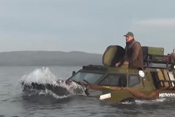Автомобиль-амфибия. Фото: скрин youtube