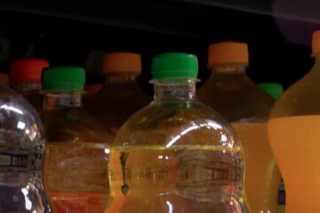 Газовані напої. Фото: YouTube, скрін