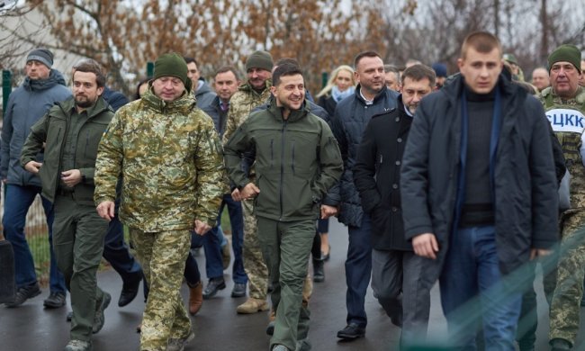 Мост в Станице Луганской был открыт 20 ноября. Фото: Офис президента