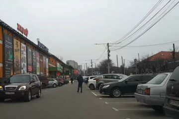 Мошенники выманивают у автомобилистов деньги. Фото: скриншот YouTube-видео