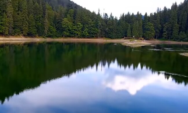 Озеро Синевир. Фото: скриншот YouTube-видео