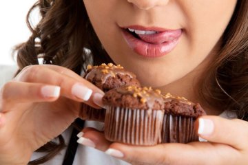 Диетолог дала советы, как перестать заедать стресс сладким. Фото: mon-charme.ru