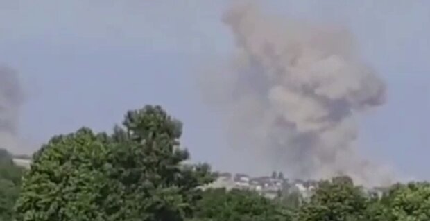 Взрыв в оккупированной Чернобаевке. Фото: скриншот Telegram-видео