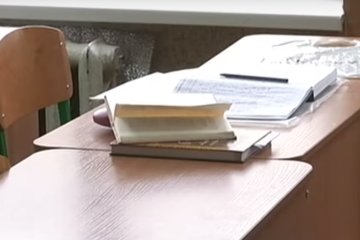 В Украине школы массово закрывают на карантин, фото - Факты