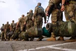 Жінка проходить військово-лікарську комісію у ТЦК. Ілюстративне фото
