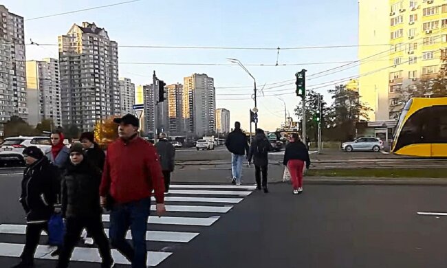 Що очікує на українців в квітні - головні зміни та нововведення. Фото: YouTube