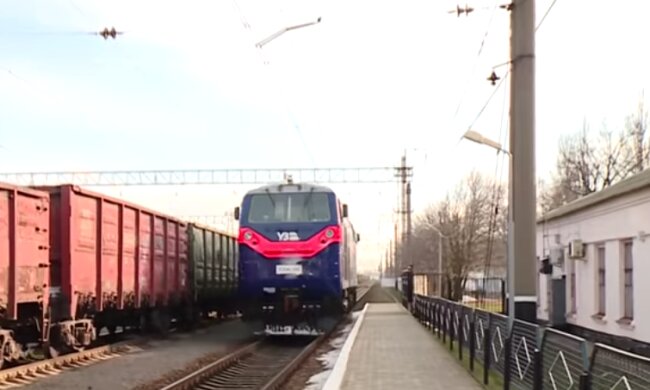 Объемы импортного транспорта могут сократить. Фото: youtube