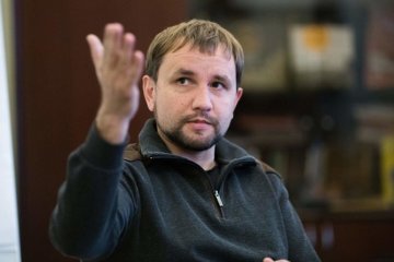Вятрович поразил очередным громким заявлением: декоммунизация закончилась - уходит в историю
