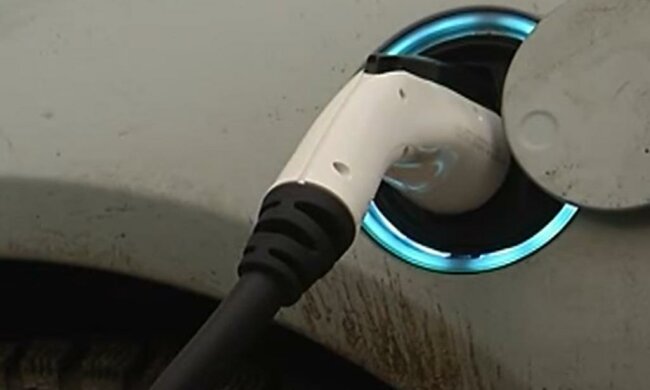 Спрос на электрокары. Фото: скриншот Youtube-видео