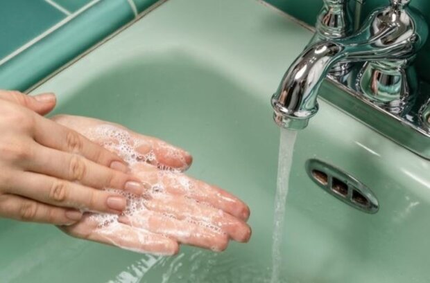 Этим нельзя даже помыть руки: жителей Киева предупредили, запасайтесь уже сейчас