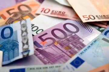 Курс валют на 24.07.2020