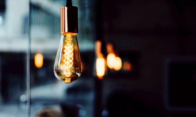 Відключення світла, графіки, обмеження споживання електрики. Фото: Telegram