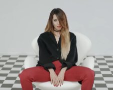 Надя Дорофеева. Кадр из клипа "Имя 505"