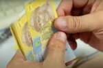 Кабмин увеличил зарплаты бюджетникам. Фото: скриншот видео