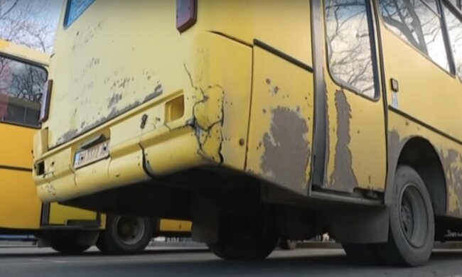 Маршрутка. Фото: YouTube, скрін