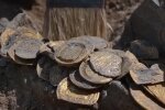 Древние монеты. Фото: скриншот YouTube