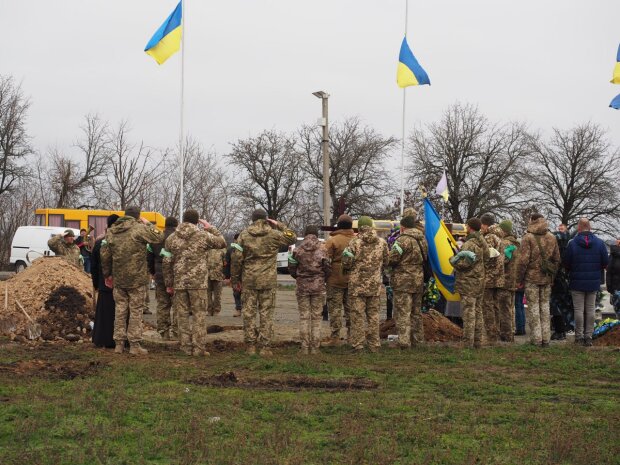 Пенсія для дітей загиблих військових: у ПФУ розповіли як оформити та скільки платять
