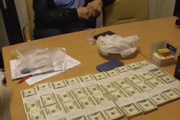 Правоохранители будут следить за жизнью чиновников. Фото: скрин youtube