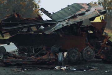 Розгромлена техніка окупантів. Фото: YouTube, скрін