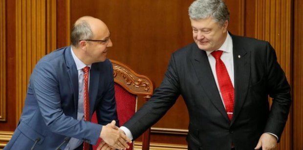 Михаил Подоляк: БПП и Самопомощь готовит мягкий «государственный переворот»