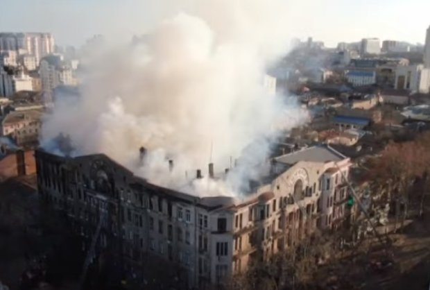 Сгоревший колледж в Одессе и гостиница «Токио Стар»: под подозрением экс-чиновник ГСЧС