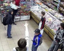 Підлітки з шампурами напали на магазин у Житомирі