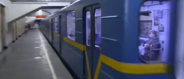 В Киеве могут снова закрыть метро. Фото: YouTube, скрин