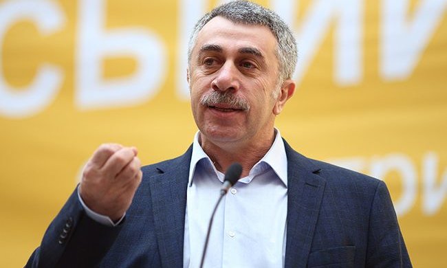 Молчание и истерики – в сторону: Комаровский рассказал, что делать родителям, если ребенок увидел их близость