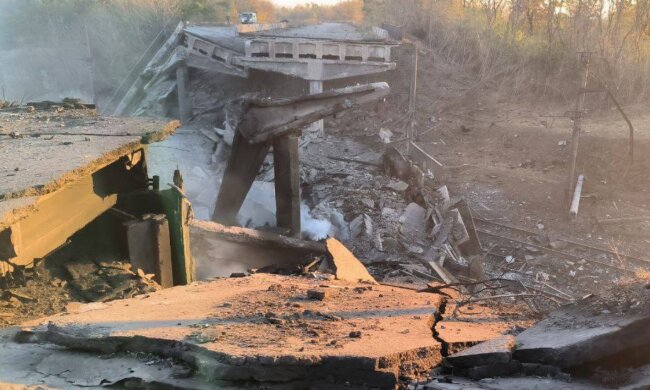 Зруйнований міст. Фото: Telegram