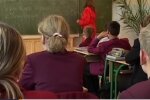 Школы могут закрыть на карантин. Фото: скриншот YouTube