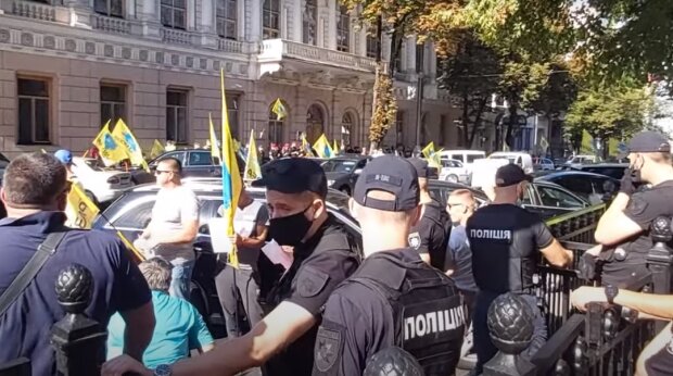 Митинг в Украине. Фото: YouTube, скрин