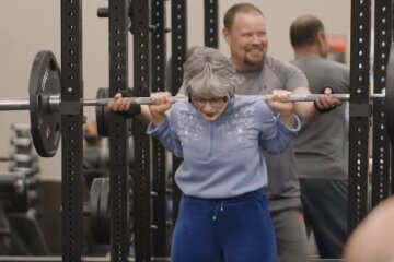 Старость можно отсрочить. Фото: youtube