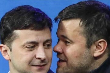 Зеленский и Богдан. Фото: скриншот YouTube.