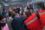 Драка в харьковском метро. Фото: скриншот видео Facebook