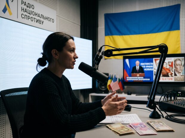 американська блогерка подкаст студія пропаганда