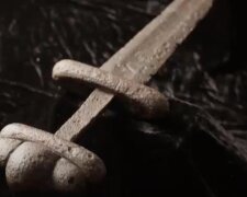 Стародавній меч. Фото: скріншот YouTube