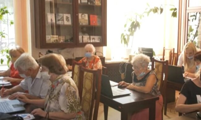 Пенсионеры. Фото: скриншот YouTube