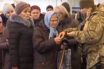 Донецк опустел, а молодежь уехала, фото: скриншот с видео Факты