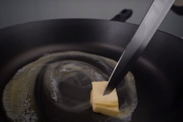 Масло. Фото: YouTube, скрин