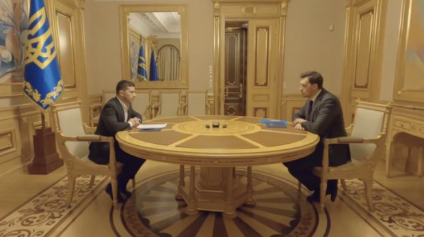 Владимир Зеленский и Алексей Гончарук, фото: Скриншот YouTube
