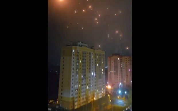 Небо горіло в 10 областях: на рф масова атака дронів - відео