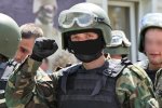 Это российский спецназ: появилось видео уморительной погони. Такое в комедиях показывать