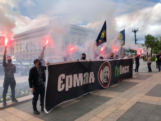 Обстановка накалилась: в Харькове протесты Национального корпуса против Ермака, подробности