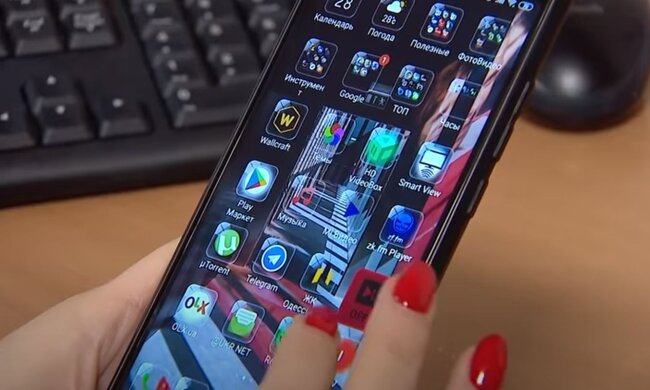 Смартфон. Фото: скриншот YouTube-видео