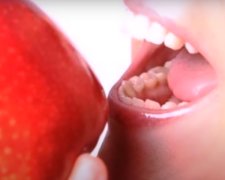 Как сохранить зубы здоровыми. Фото: скриншот YouTube